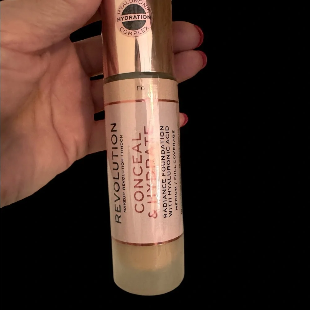 Revolution Beauty‎   Conceal & Define Full Coverage Foundation (F6) New Sealed